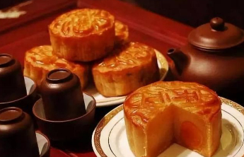 员工曝被摊派20盒月饼销售任务，卖不掉自己贴钱买，涉事公司：没有强制