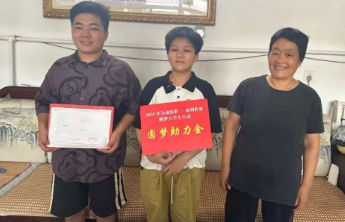 泰安学子658分圆梦华中科大 福彩助学助力科研梦想