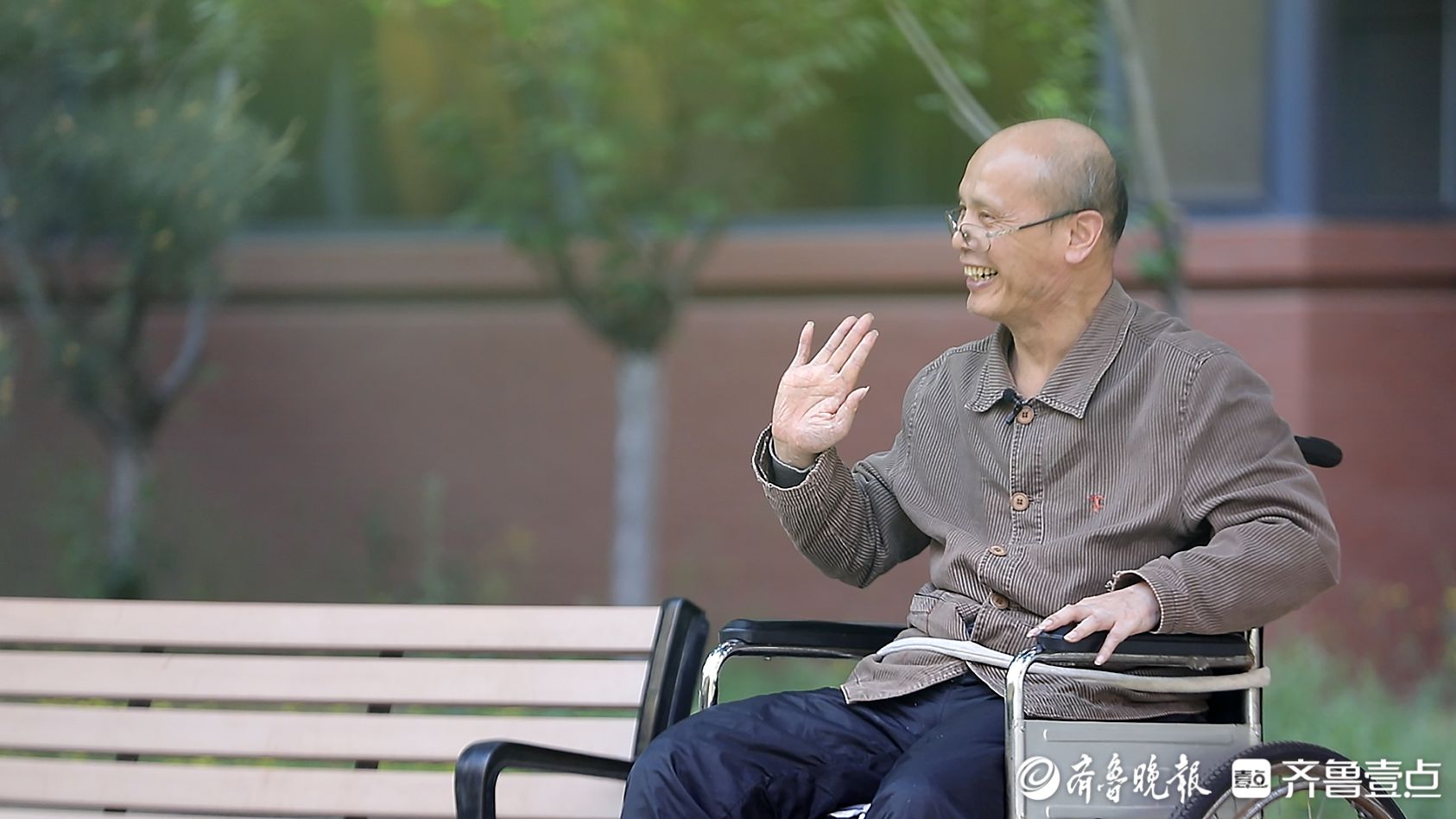 老友记|护出好状态！67岁朱兆坤：渐冻25载，诗球歌装满日常