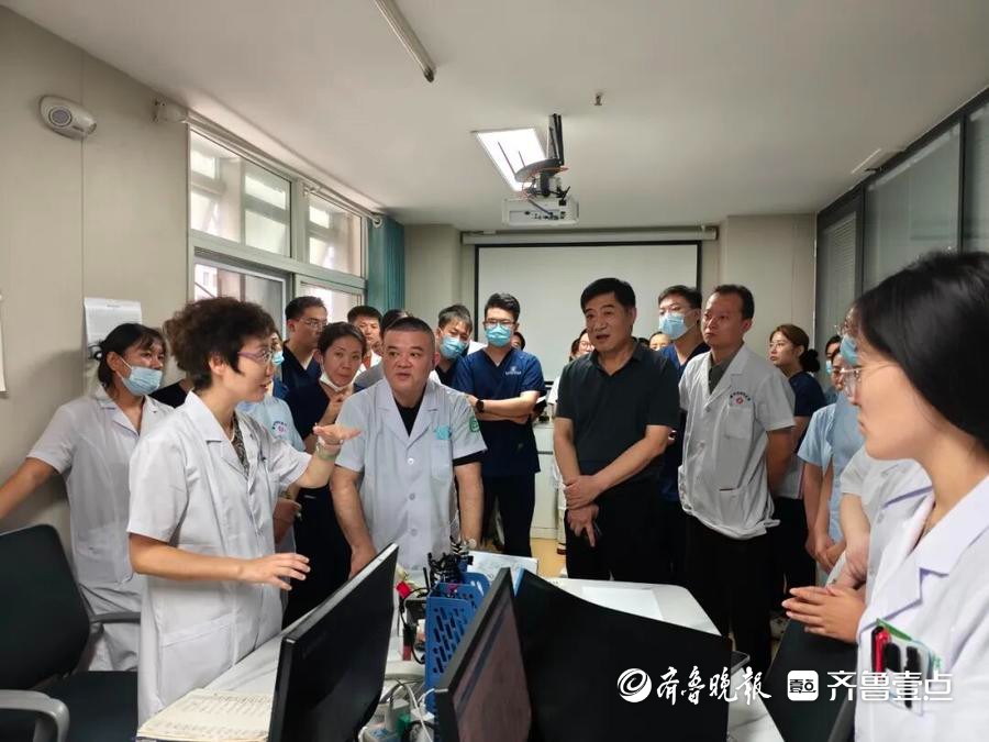 中国康复研究中心李冰洁主任，黄志军主任莅临滕州市康复医院