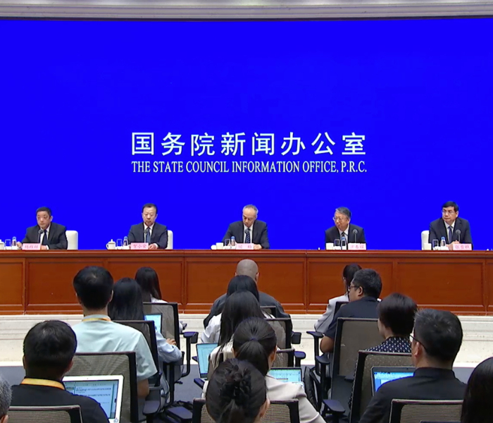 9月12日上午，国务院新闻办公室举行“高质量完成‘十四五’规划”系列主题新闻发布会，中央政法委、全国人大常委会法工委等单位就“十四五”期间，法治中国建设取得的突破性进展、历史性成就，以及我国在立法方面取得成就进行了介绍。