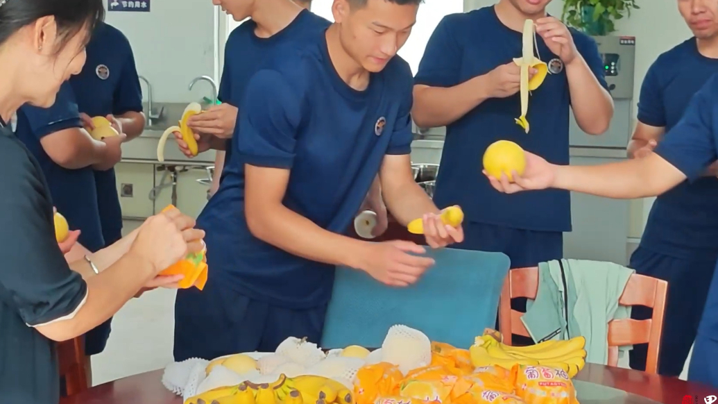 果然视频|送去家的味道，齐鲁志愿者走进消防救援站