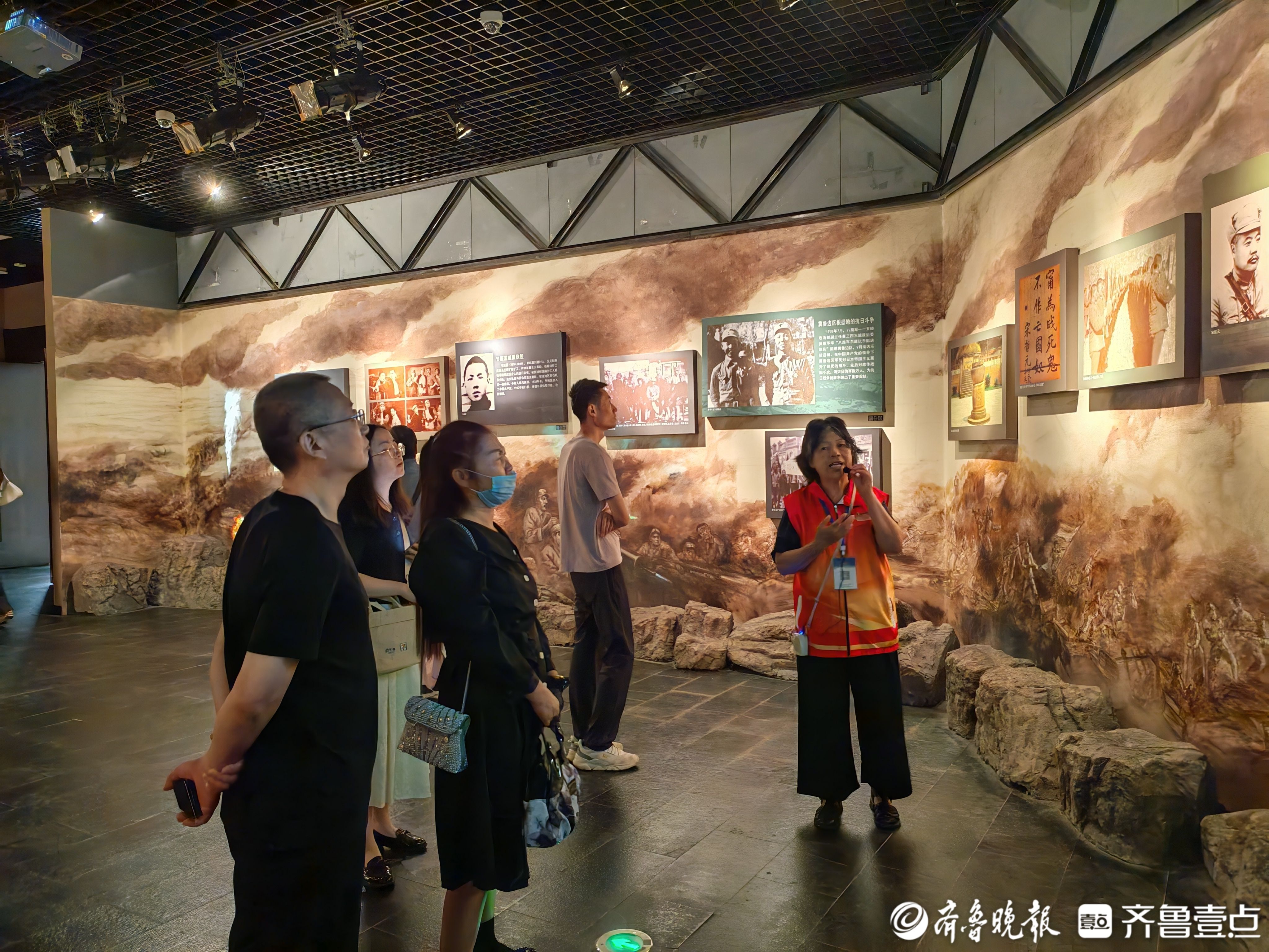 德州长河街道赴市博物馆开展红色文化研学活动