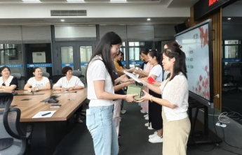 望海园中学“青蓝工程”师徒结对仪式