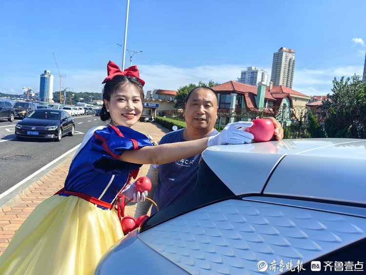 图集|舞蹈快闪、秋日市集……这场“烟台苹果奇遇记”现场超燃