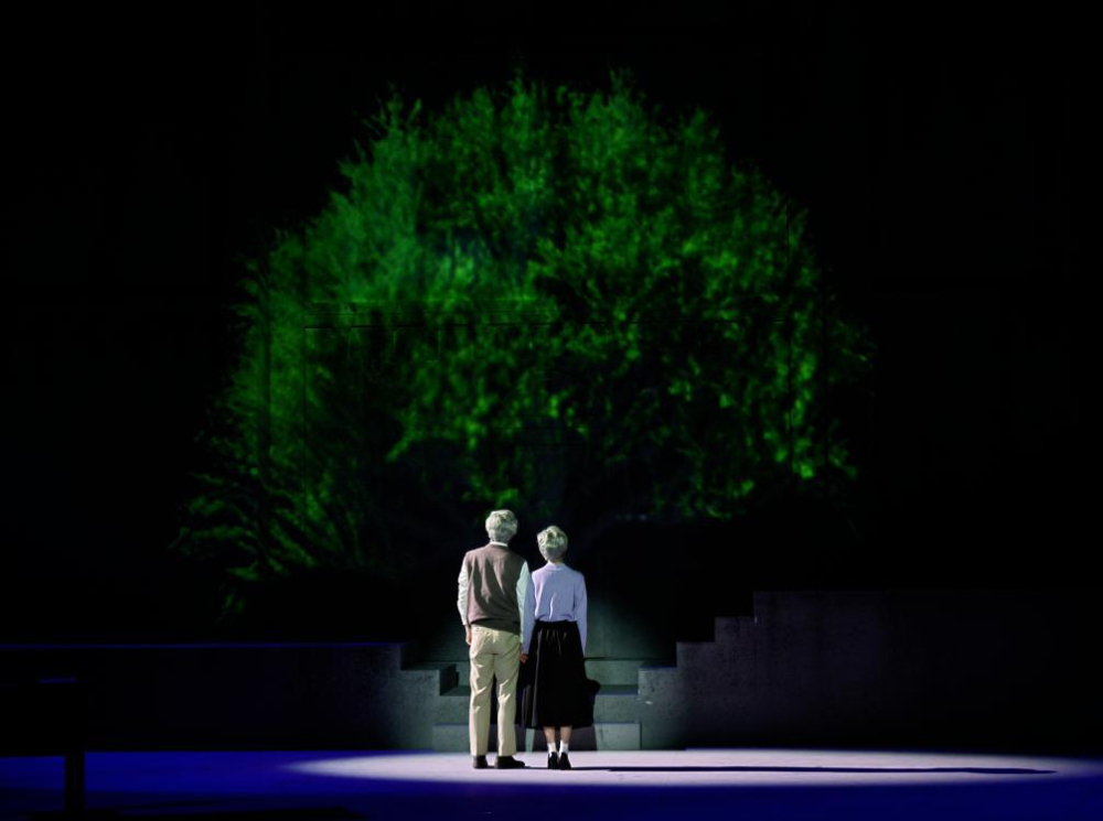 中国海洋大学原创大师剧《文圣常》成功展演