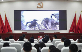 鲁西新区马岭岗镇：重温红色记忆，筑牢国防观念