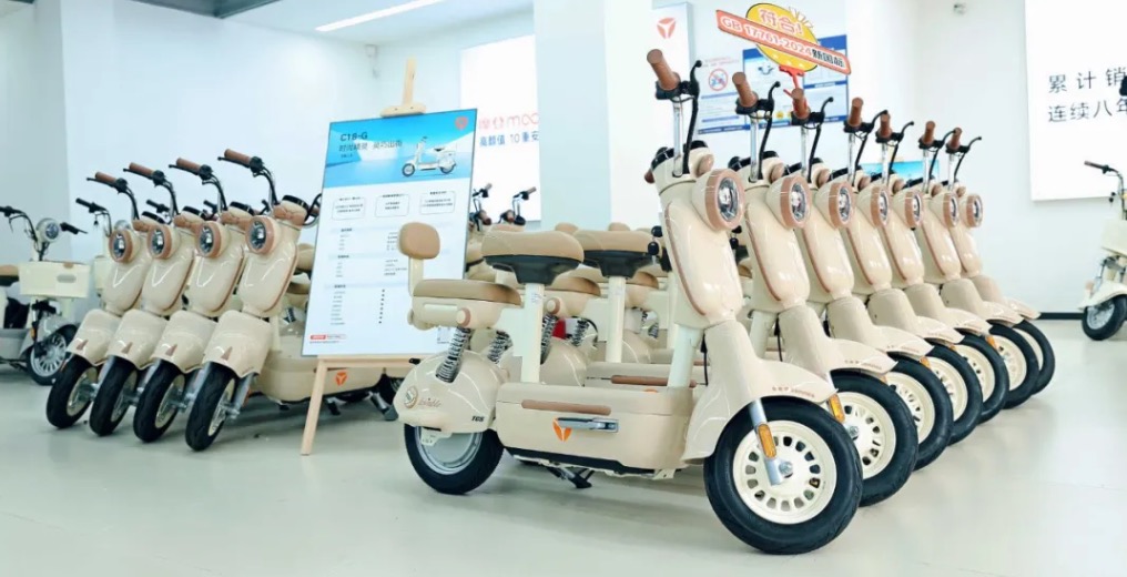 果然财经|新国标电动自行车还没到店，在售的旧车型却涨价了