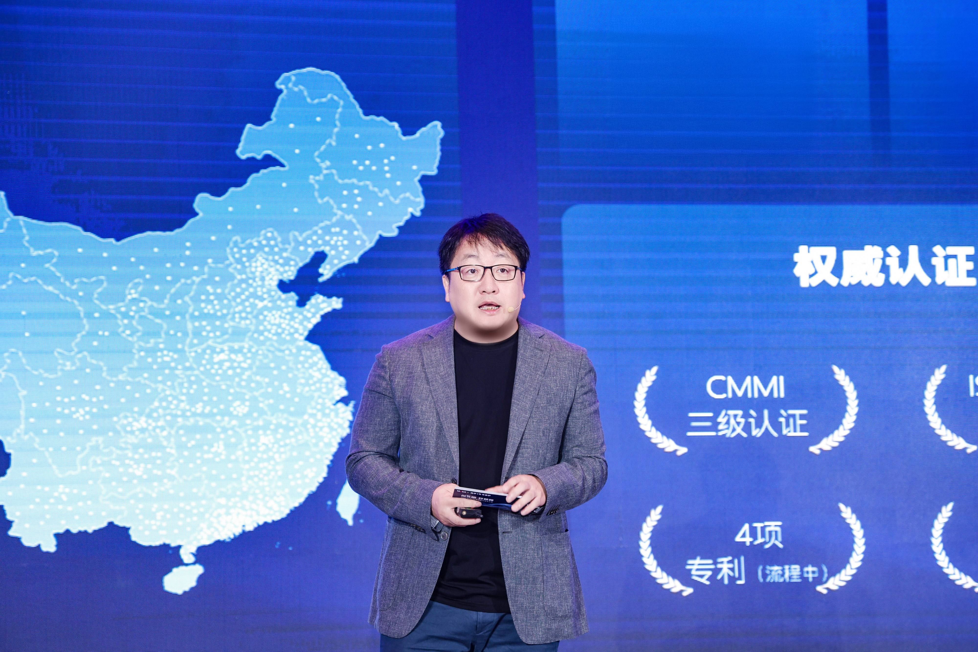 美孚1号车养护2025加盟商大会三地联动举办