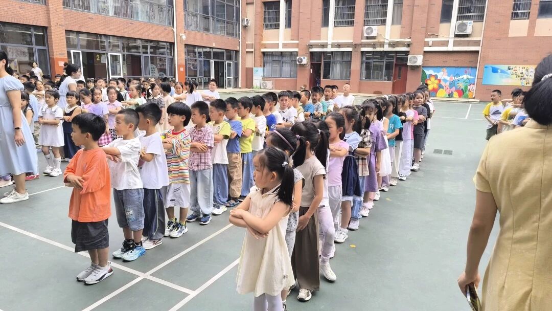 “入学适应期”来了！丰奥嘉园小学一年级新生常规训练课程开启