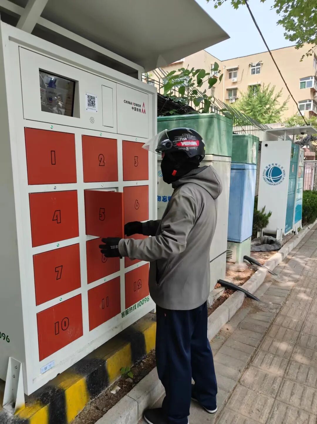 星云电子请求换电柜检测设备及办法专利极大的提升了换电柜的全体安全性