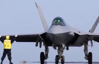 三型舰载机弹射起飞，背后的电磁弹射技术有多硬核？