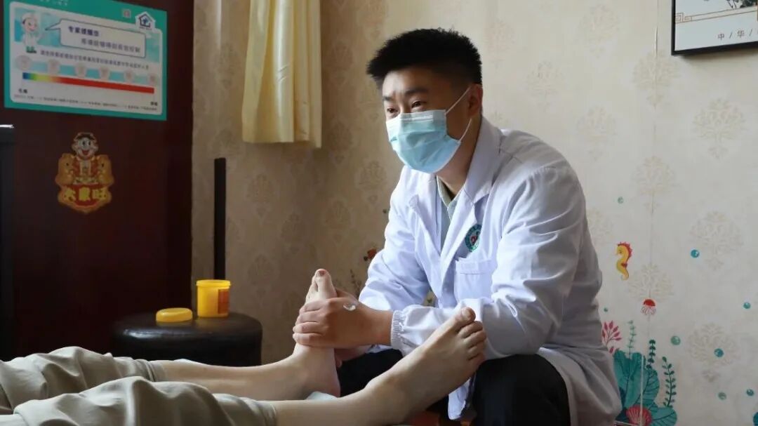 中秋逢国庆，健康迎双节！宁阳县第一人民医院康复科足底推拿优惠活动开始啦