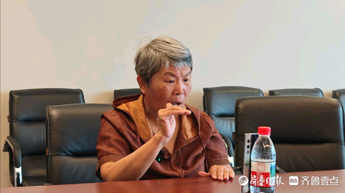 国际聋人日丨“我是聋哑人的一张嘴”——手语翻译志愿者高凤英