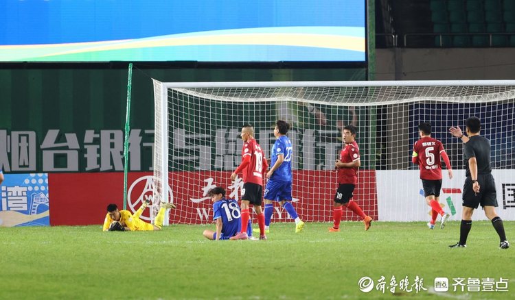 图集 | 赢了,首胜!烟台VS潍坊,赛场高燃瞬间来了!