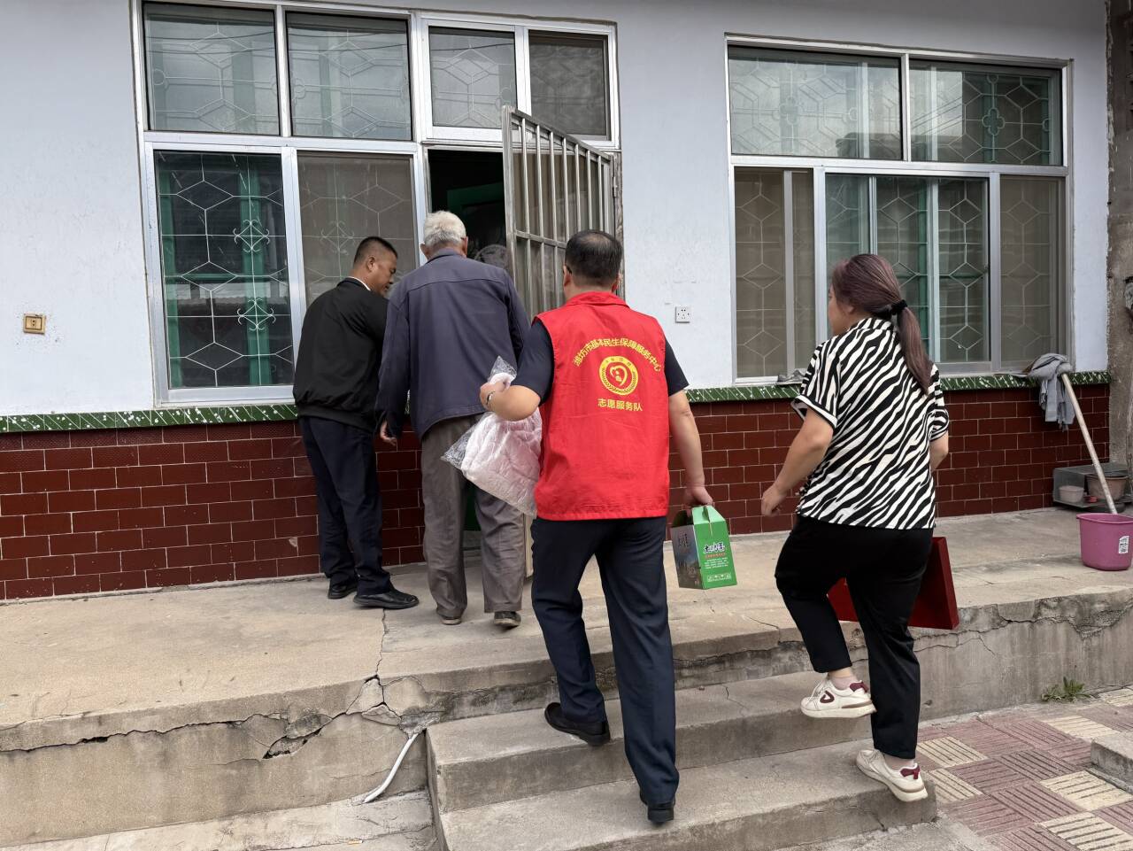 寻找我身边的温暖｜中秋前夕，潍坊多方联合走访慰问困境儿童