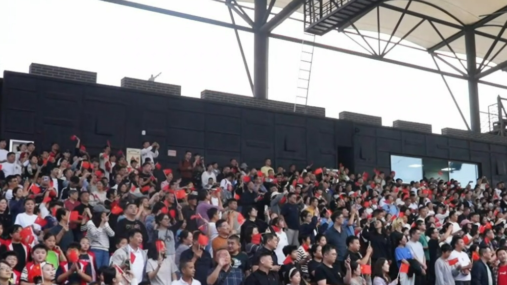 气势磅礴 为国家自豪！铁道游击队景区 万人合唱《歌唱祖国》