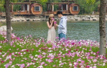 假日观|从泉水叮咚到潮流涌动，“双节”泉城迸发文旅新魅力