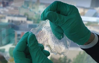科学家实现海水中二氧化碳变生物塑料