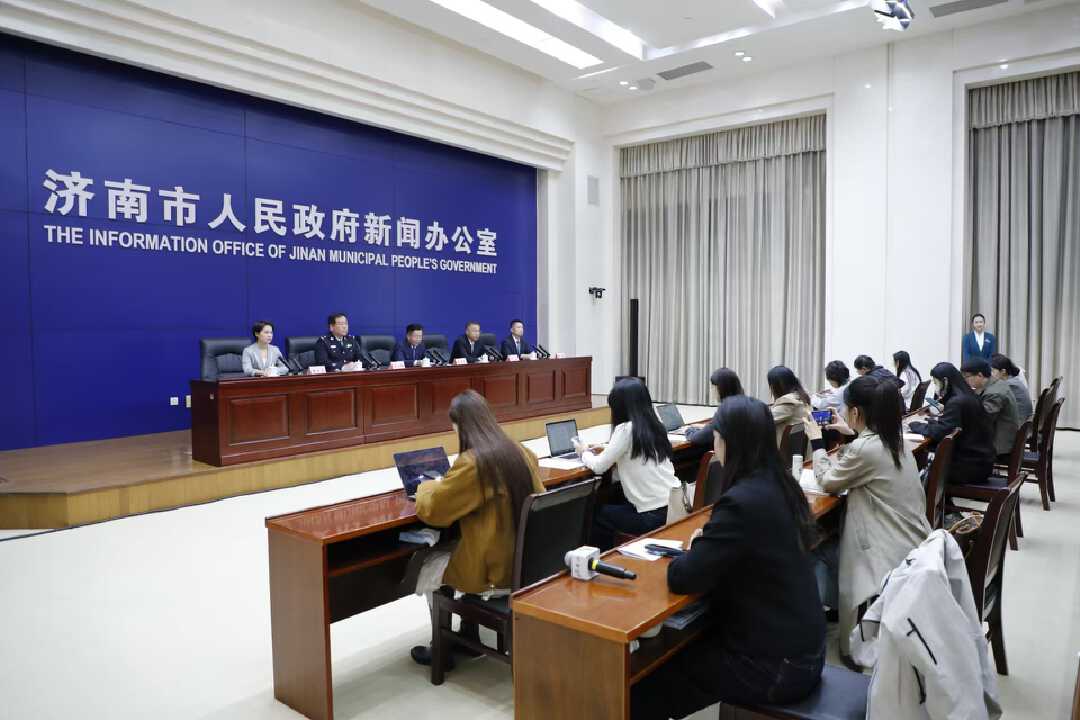 持号码布免费乘！济南马拉松开通8条摆渡线，全力保障赛事出行