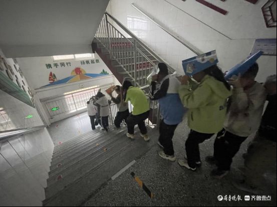 以教促防 以练筑安—广平镇麻庄小学举办防震减灾应急演练活动