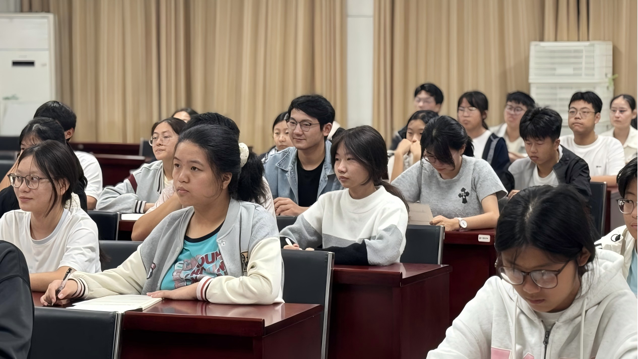 暖心赋能助成长，临沂二中北校区举行心理委员培训活动