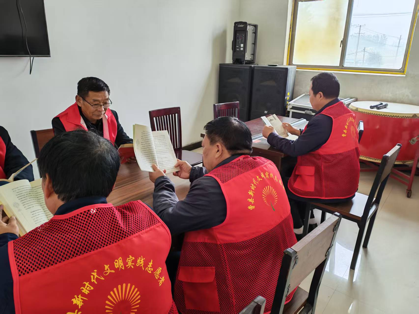 老党员传薪火，党史学习润民心