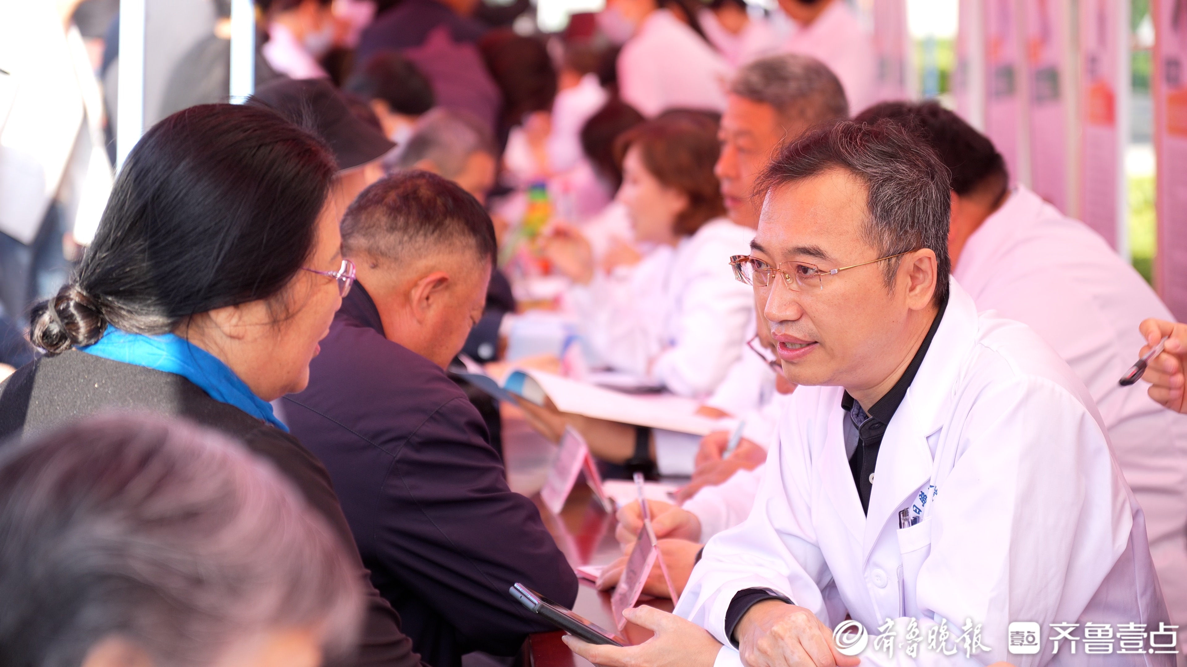 吉大一院专家义诊团来日照，市民家门口享顶级医疗服务