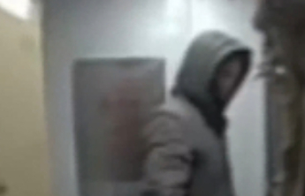 男子自制易燃物品伪装成快递盒致女子受伤，警方最新通报
