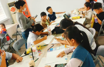 为成长添一抹亮色：百年人寿山东分公司“状元红”杯儿童绘画大赛温暖启航