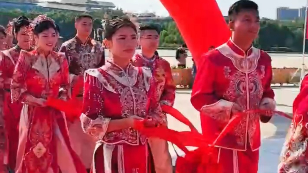 果然视频｜打破传统！岱岳集体婚礼解锁幸福新方式