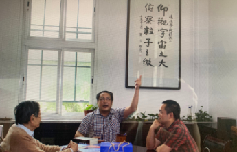 岳南：杨振宁给《南渡北归》提过建议，办公室挂着莫言的题字