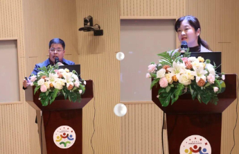 济南高新东城逸家小学召开家长会共促成长