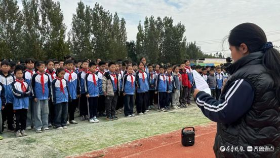 广平镇双庙魏小学开展少先队“六知六会一做”国旗下讲话活动