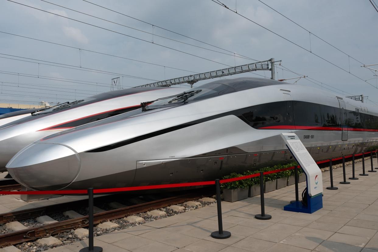 World's fastest high-speed train blazes to 453 km/h in pre-service trials