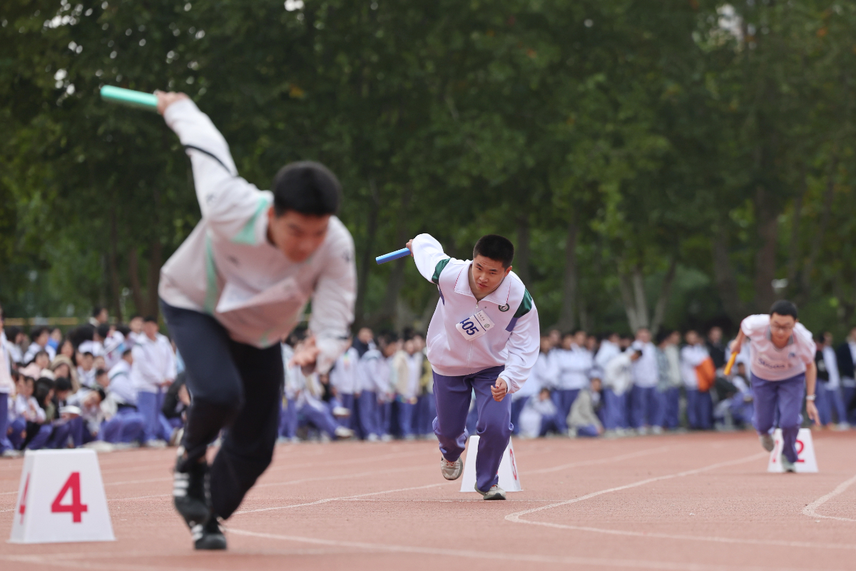 济钢高中2025秋季田径运动会精彩瞬间！