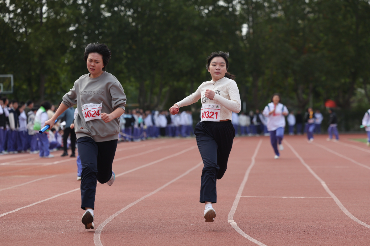 济钢高中2025秋季田径运动会精彩瞬间！