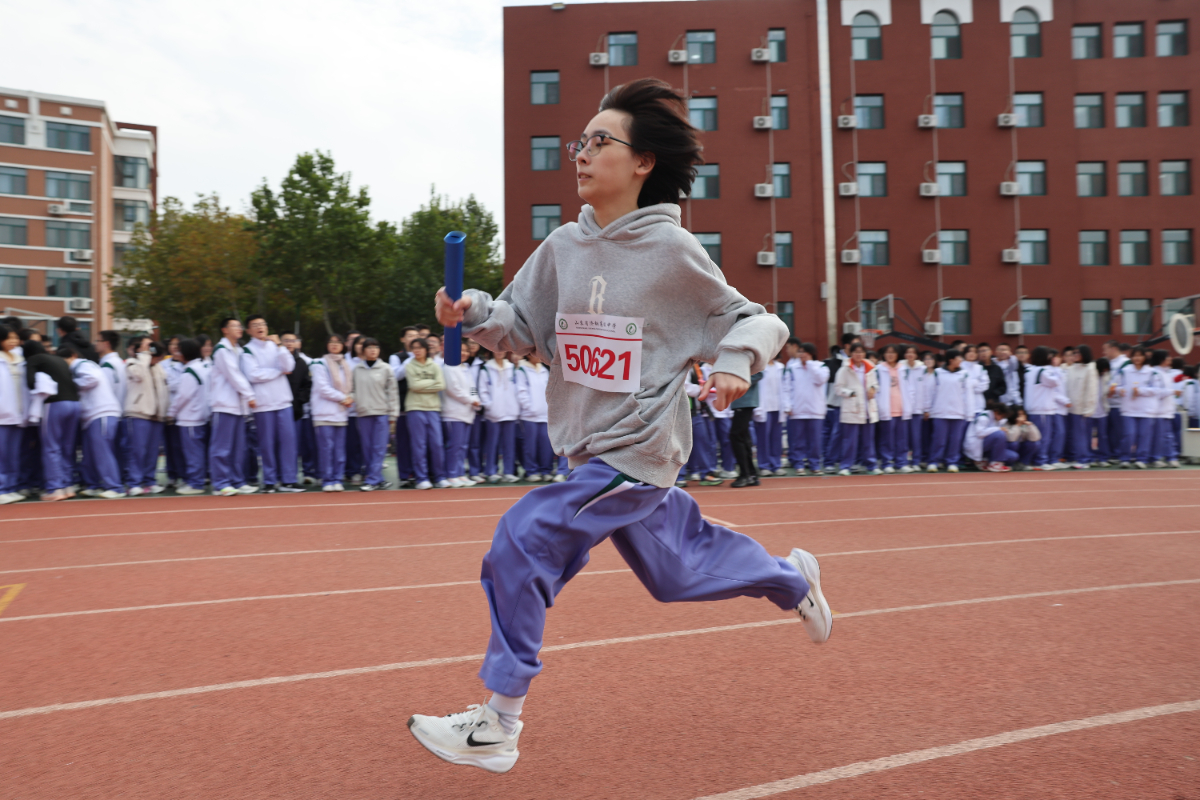 济钢高中2025秋季田径运动会精彩瞬间！