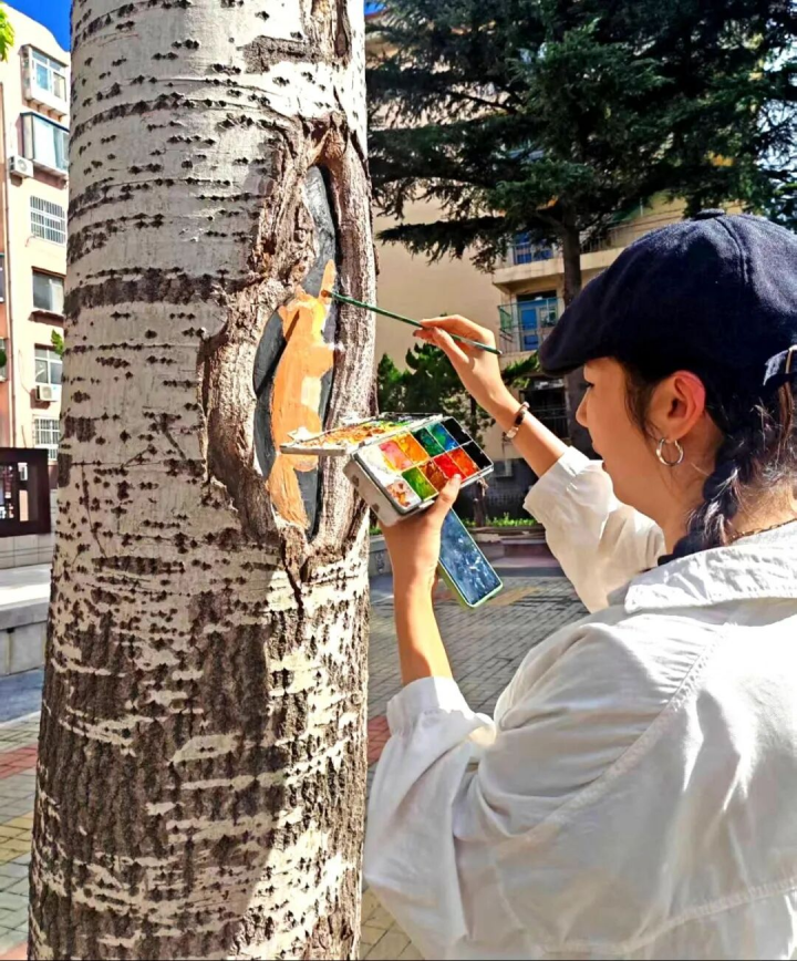快看！30万粉丝抖音博主带火威海这里，把树洞变成童话打卡点！