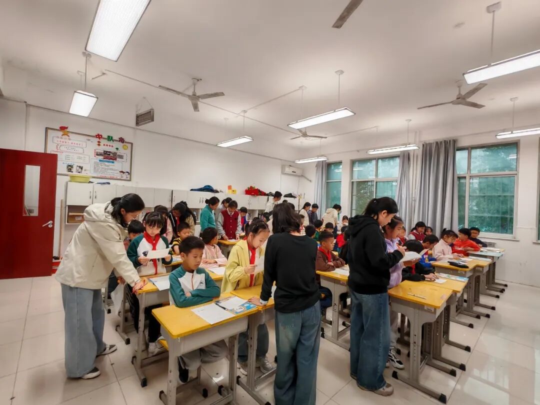 “小老师”讲题亮风采！丰奥嘉园小学开展数学讲题活动