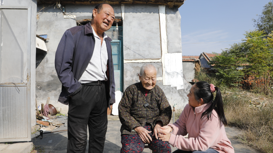 视频|102岁王秀云老人的“一两白酒，百岁光阴”