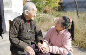 情暖重阳 爱润期颐丨一两白酒，百岁光阴
