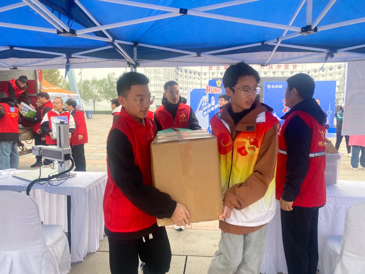 河口区：“志愿红”护航自行车运动联赛用心服务擦亮城市文明底色