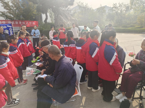 西张庄镇开展爱满重阳 情暖西张——“九九重阳节 浓浓敬老情”敬老活动