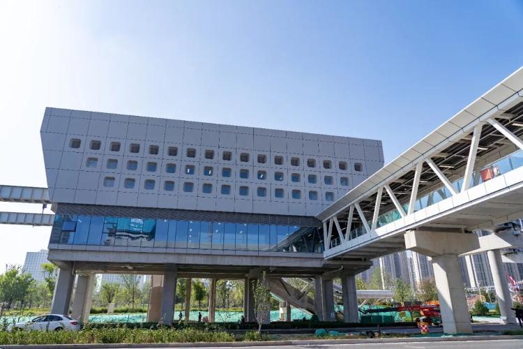 壹探轨道|实地体验：济南未来云巴与地铁如何高效换乘？