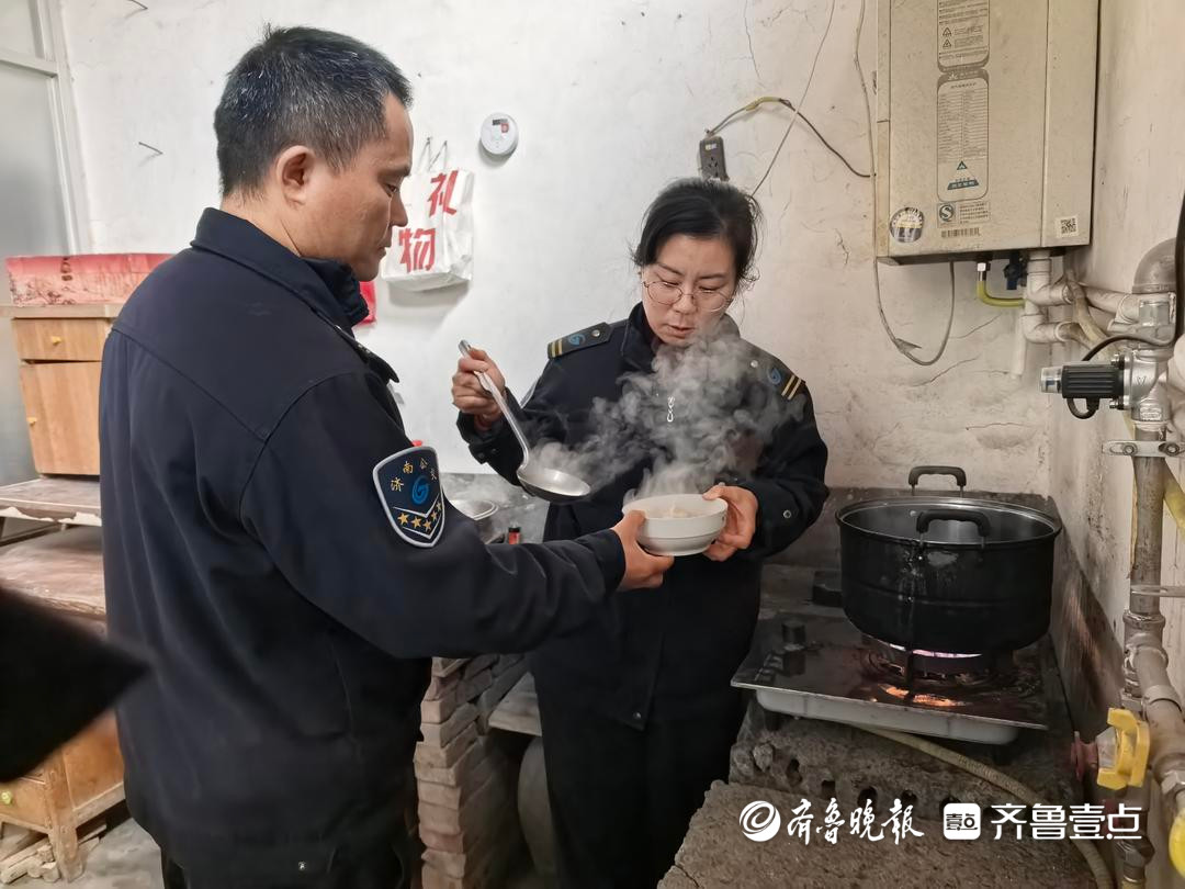 爱心暖重阳，济南公交齐鲁志愿者为独居老人送上节日关怀