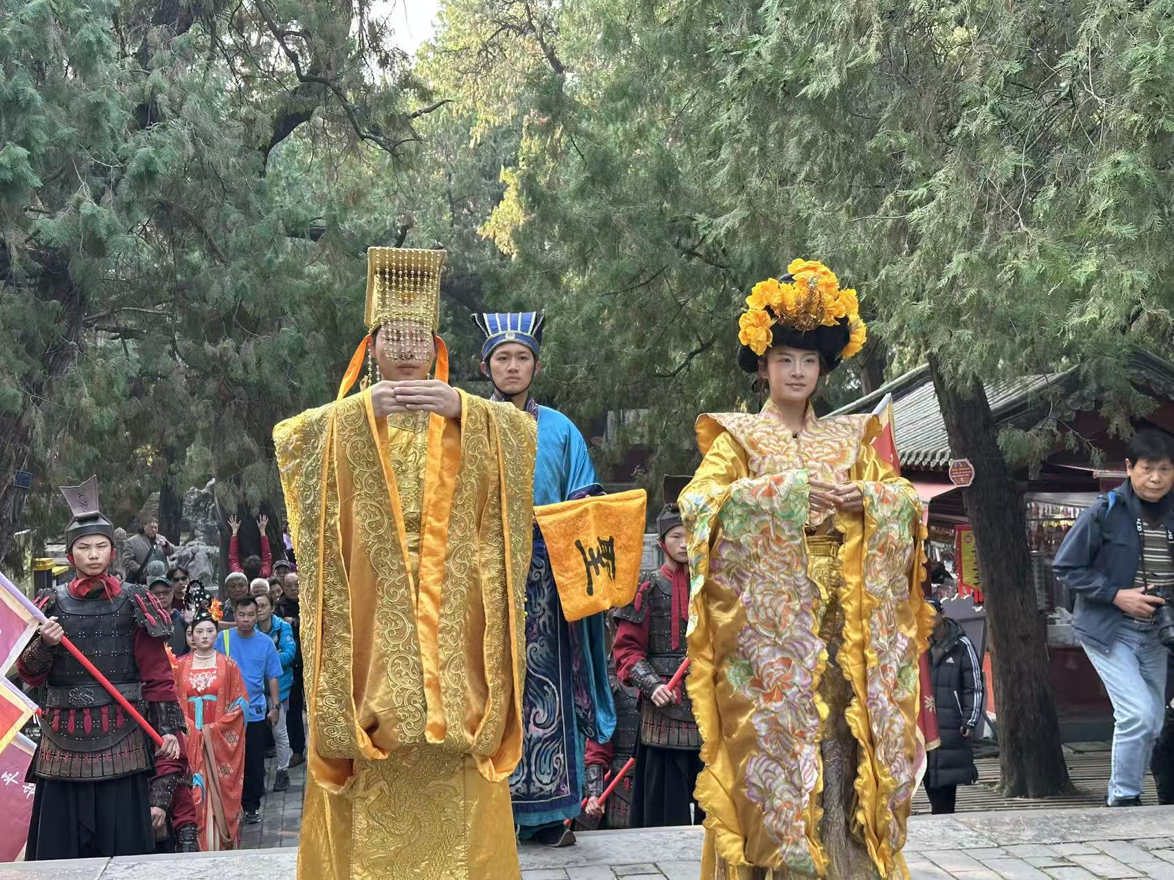 沉浸式线路激活入境游市场，88名游客重阳岱庙祭孔封禅