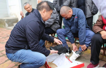 “泉城福彩公益行—关爱夕阳红”多项敬老爱老助老活动温暖过重阳