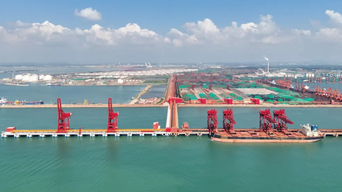 40万吨世界一流矿码头比翼双飞，山东港口青岛港码头建设纪实