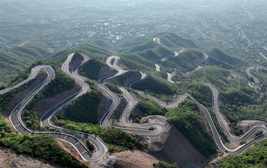 China builds 75,000 km of rural roads in first three quarters